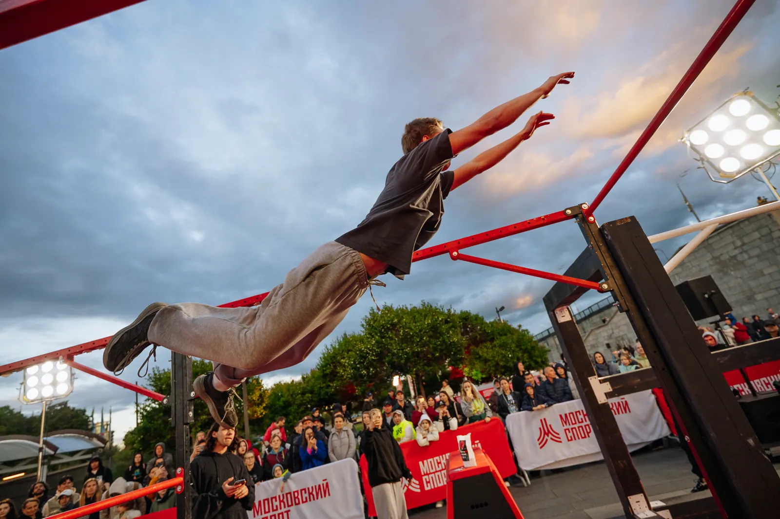 Ночь Московского Спорта: Skillathon на набережной у Крымского моста